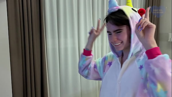 Skinny sexy girlfriend received double penetration and cumshots from friends